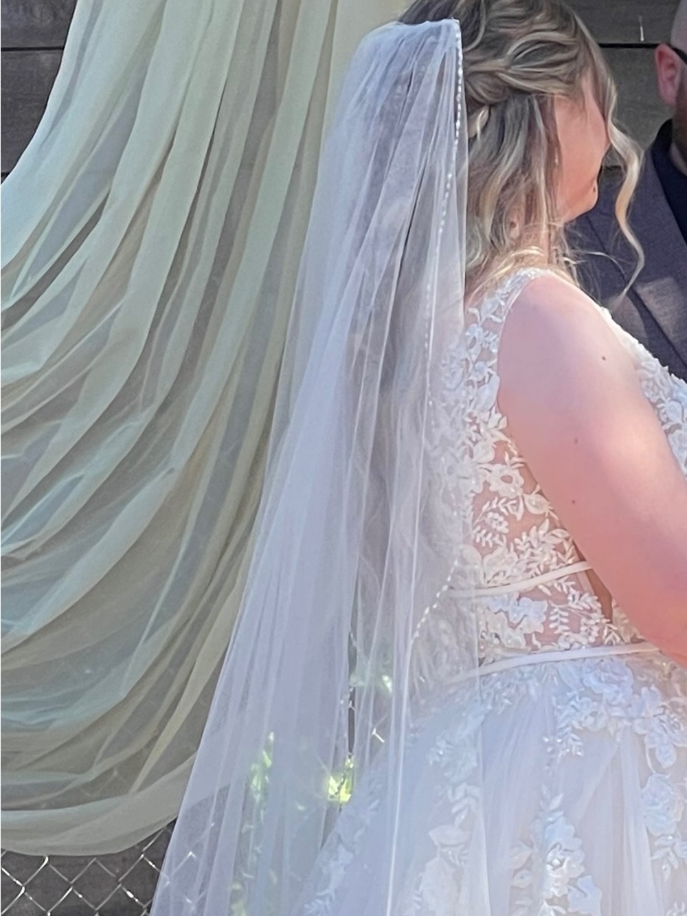 Elegant Beaded Edge Bridal Veil in White